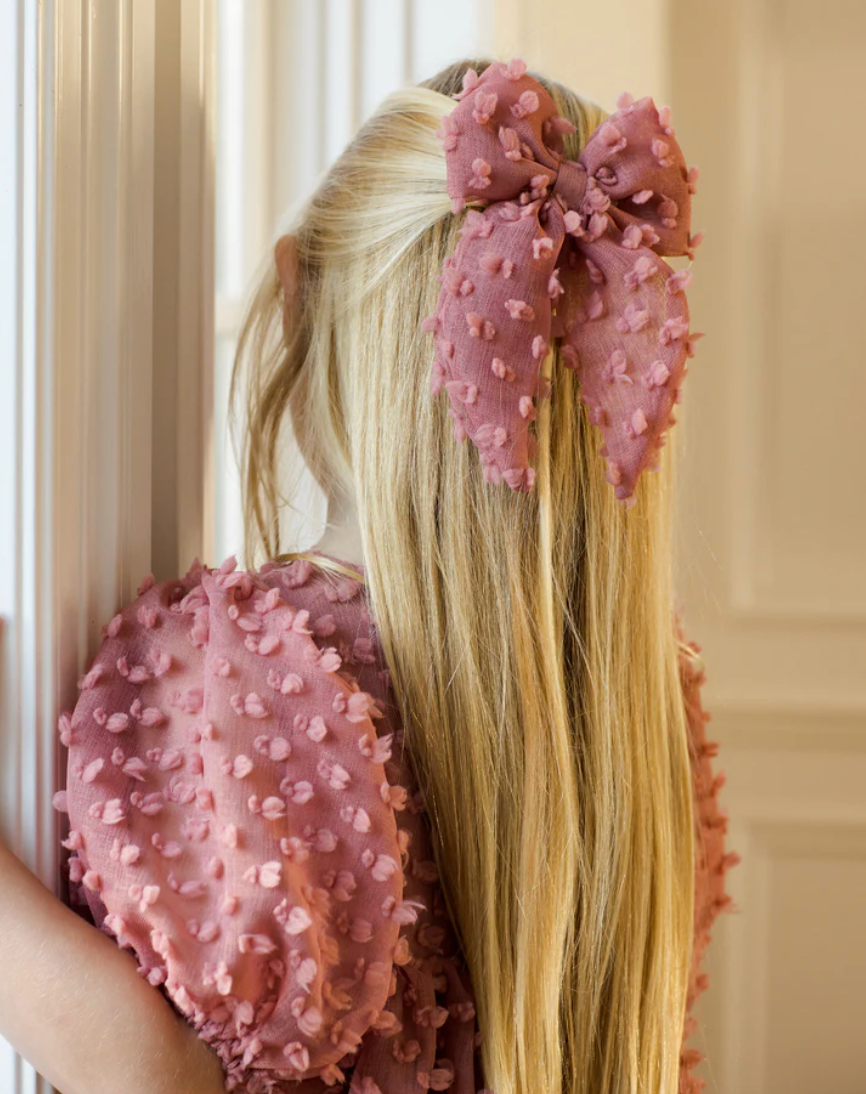 Everly Bow