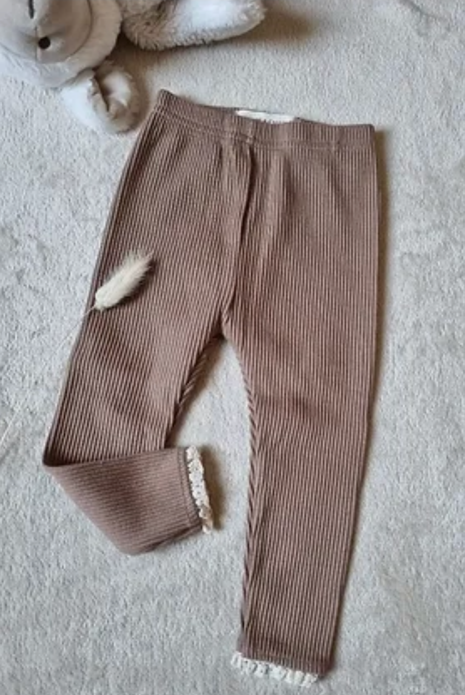 Organic Cotton Ruffle Leggings (Brown)