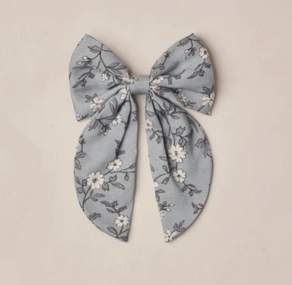 Everly Bow